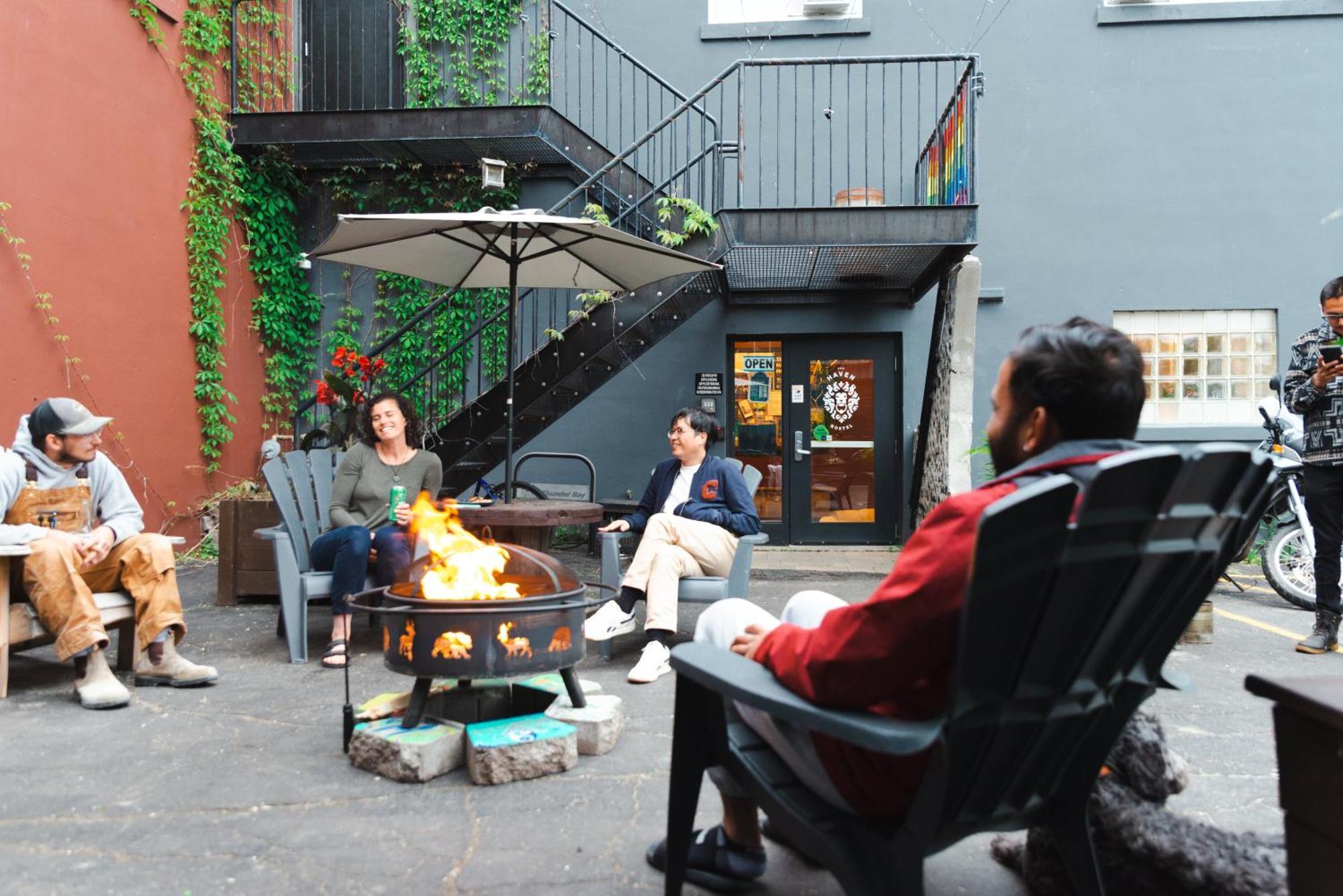 The Haven Hostel خليج ثندر المظهر الخارجي الصورة